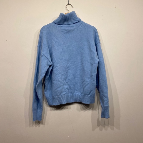 Edikted Isabelle Oversized Turtle Neck Sweater in Light Blue Size M/L - Picture 3 of 4
